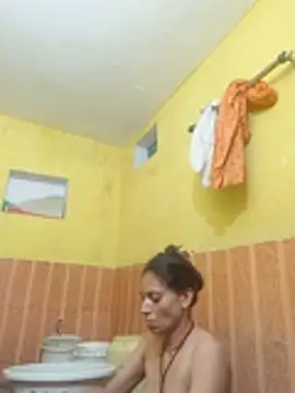 Sexy-Suhani2 Adlı Modelin Canlı XXX Sohbeti