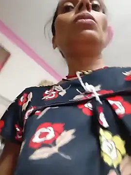 Chat +18 de Sexy-Suhani2 ao vivo