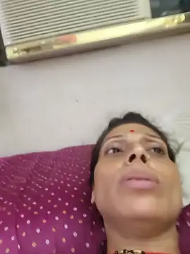 Sexy-Suhani2 Adlı Modelin Canlı XXX Sohbeti
