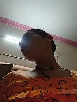 Sexy-Suhani2 Adlı Modelin Canlı XXX Sohbeti
