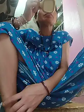 Sexy-Suhani2 Adlı Modelin Canlı XXX Sohbeti