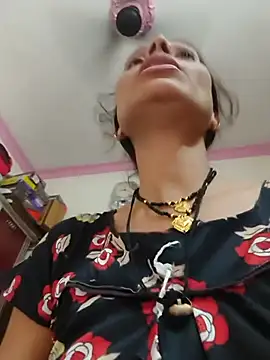 Chat +18 de Sexy-Suhani2 ao vivo