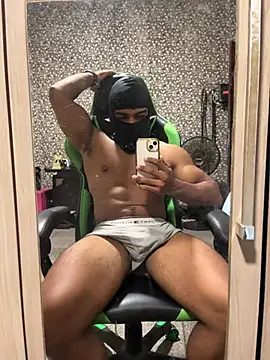 Show de pretoboom14 na webcam
