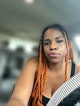 הופעת וובקאם של pinkrackz