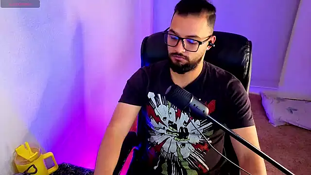 Ernesto-Rodriguez82 Show in webcam