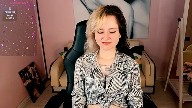 צ'אט XXX בשידור חי של LinaVeritas