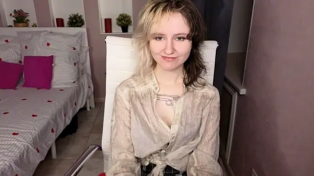 LinaVeritas' Live XXX Chat