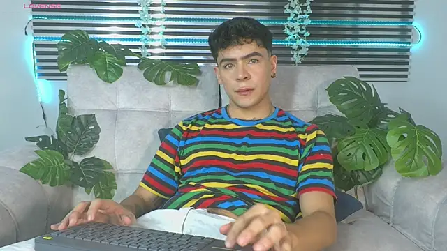 CamiiGuzmanX Pertunjukan Webcam