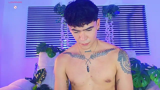CamiiGuzmanX Show Webcam