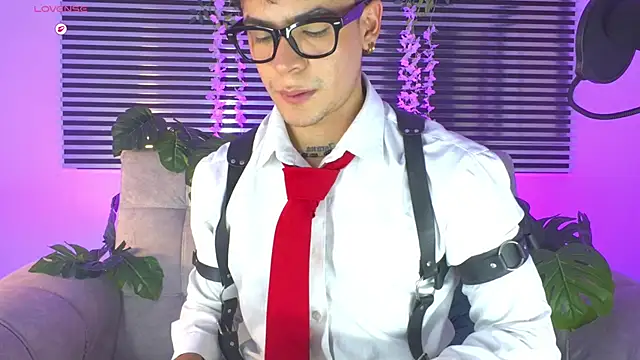 CamiiGuzmanX XXX чат на живо