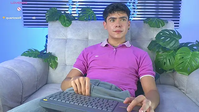 CamiiGuzmanX Adlı Modelin Web Kamerası Şovu