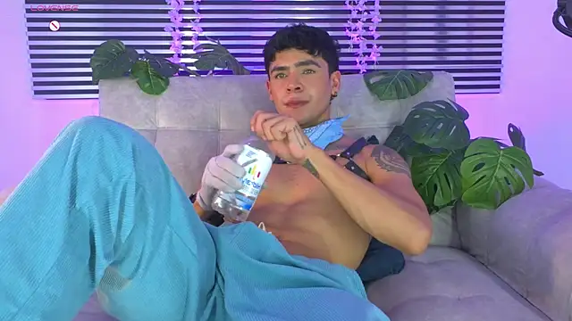 عرض كام CamiiGuzmanX
