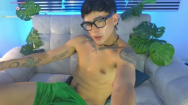 CamiiGuzmanXn Webbikameraesitys