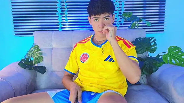 CamiiGuzmanX Webcam-Show