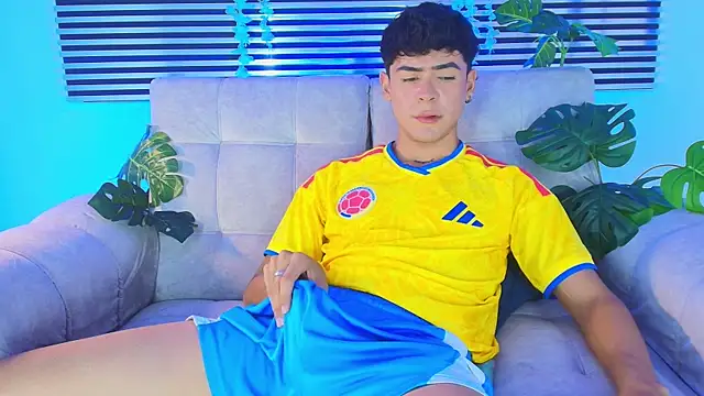 CamiiGuzmanX Adlı Modelin Web Kamerası Şovu