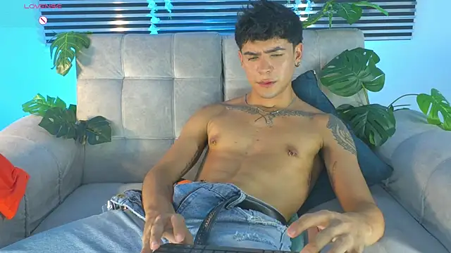CamiiGuzmanX Webcam show