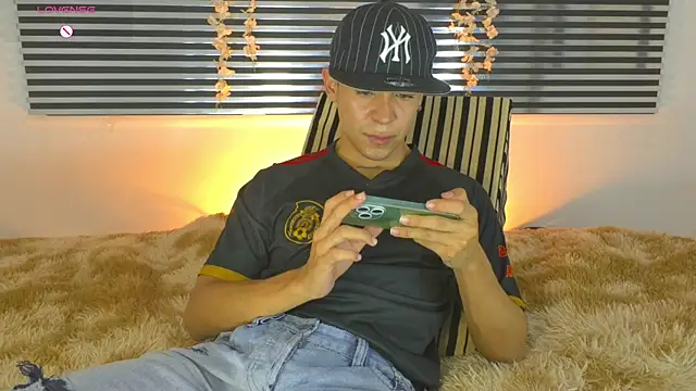 CamiiGuzmanX webcam show