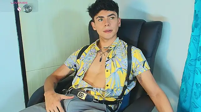 CamiiGuzmanX's Webcam Show
