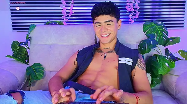 CamiiGuzmanX Show Webcam