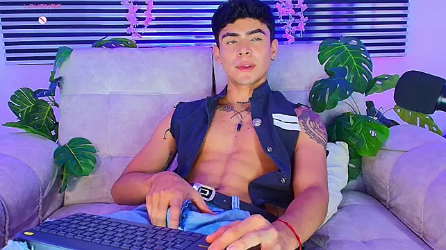 CamiiGuzmanX Show Webcam
