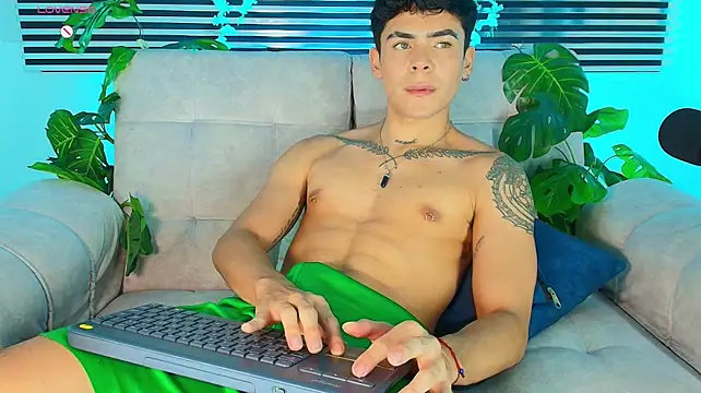 CamiiGuzmanX 在線直播表演