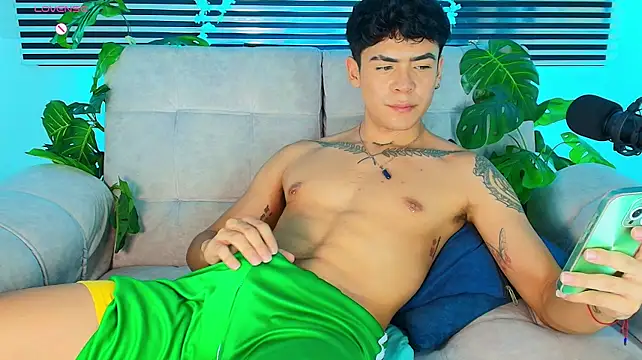CamiiGuzmanX Show Webcam