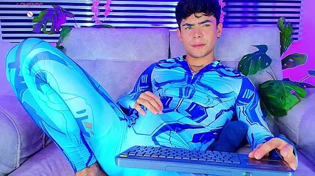 CamiiGuzmanX Adlı Modelin Web Kamerası Şovu