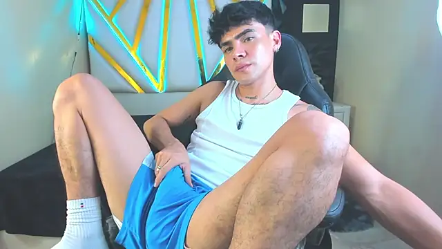 CamiiGuzmanX's Webcam Show