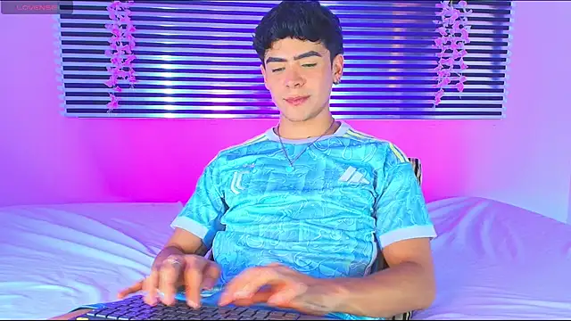 โชว์เว็บแคมของ CamiiGuzmanX