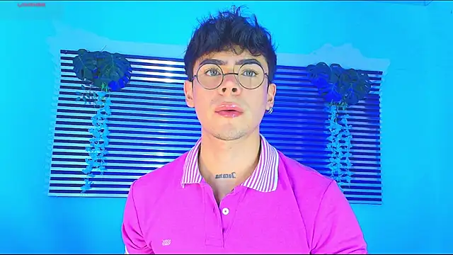 CamiiGuzmanX Show Webcam