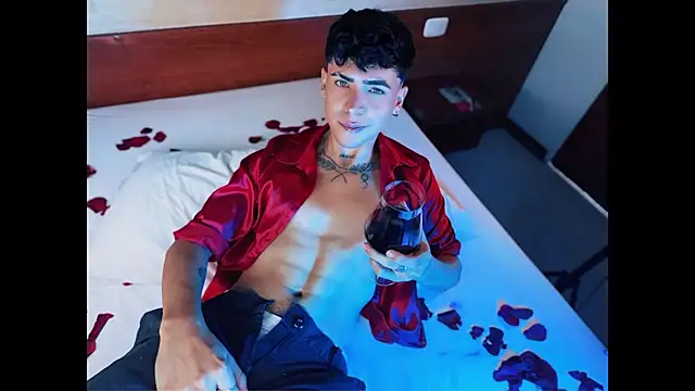 CamiiGuzmanX webcam show