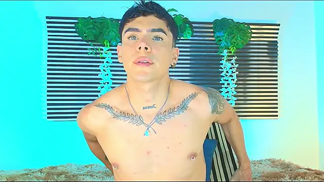CamiiGuzmanX webcam show