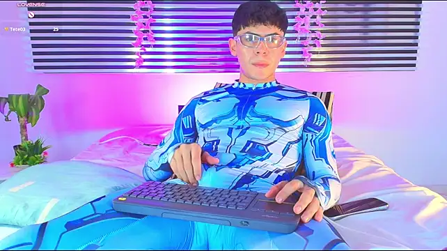 CamiiGuzmanX Adlı Modelin Web Kamerası Şovu