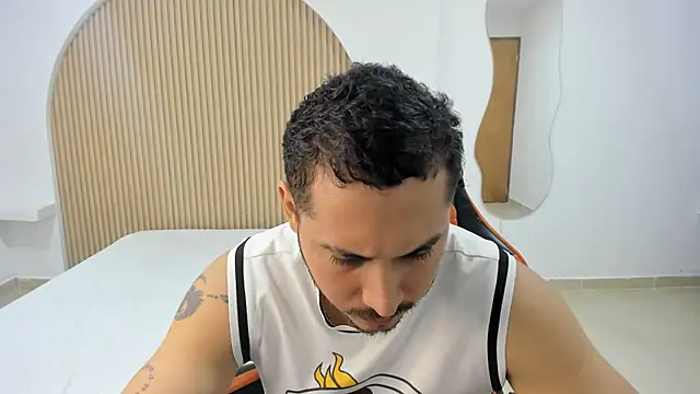 Chat +18 de ashlan_king ao vivo