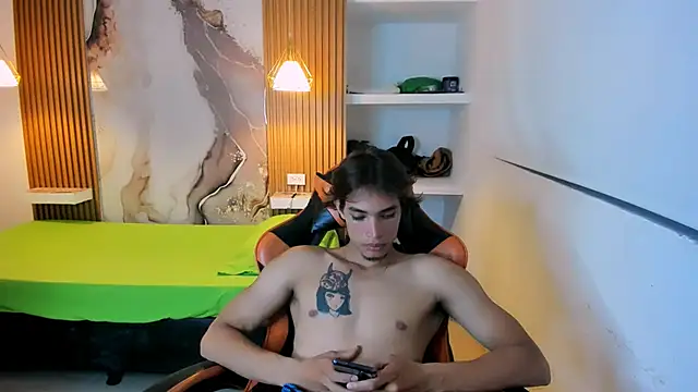 kenshi_roa Show in webcam