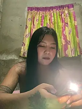 Show modela Naughty_Janna na web-kameri