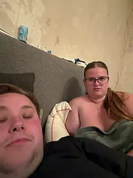CurvyPaar2: вебкам-шоу