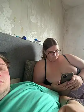 Webkamerová show CurvyPaar2
