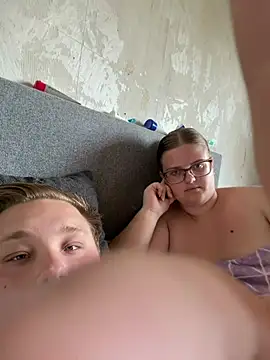 CurvyPaar2: вебкам-шоу