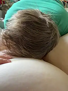 CurvyPaar2のウェブカメラショー