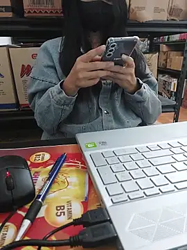 Love-public Adlı Modelin Web Kamerası Şovu