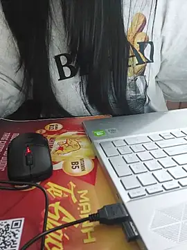 Love-public Webcamshow