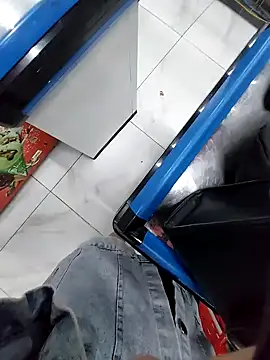 Love-public: απευθείας συνομιλία ΧΧΧ