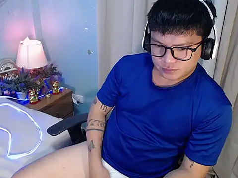 Fuckboii_intown: απευθείας συνομιλία ΧΧΧ