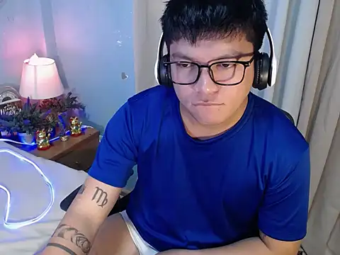 Fuckboii_intown Show Webcam