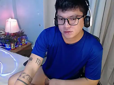 Show de Fuckboii_intown na webcam