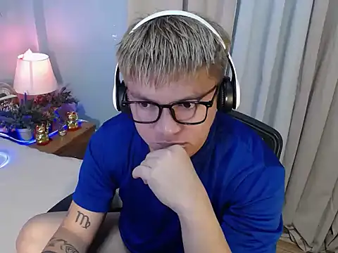 Pertunjukan Kamera Web Fuckboii_intown