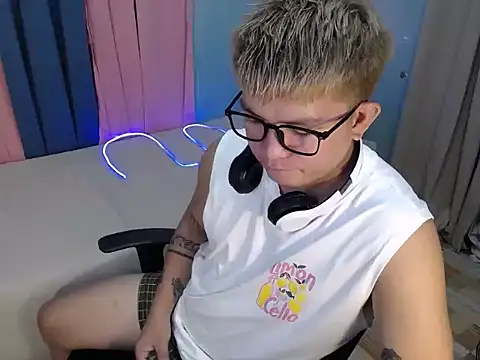 Show de Fuckboii_intown na webcam