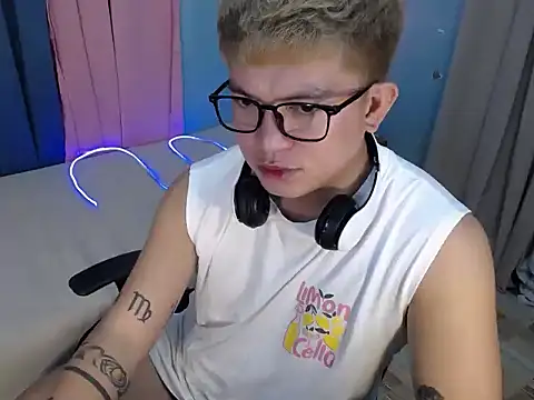 Fuckboii_intown Adlı Modelin Web Kamerası Şovu