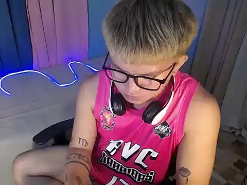Fuckboii_intown Show Webcam